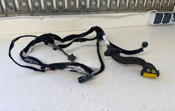 Opel Vivaro Front door wiring loom 8200603483 93858596
