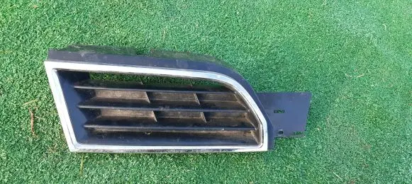 Mitsubishi Carisma Front bumper lower grill Mr361222rh