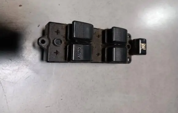 Mazda 6 Electric window control switch