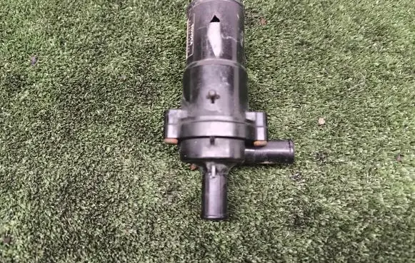 Toyota Prius (NHW20) Electric auxiliary coolant/water pump 0641000951