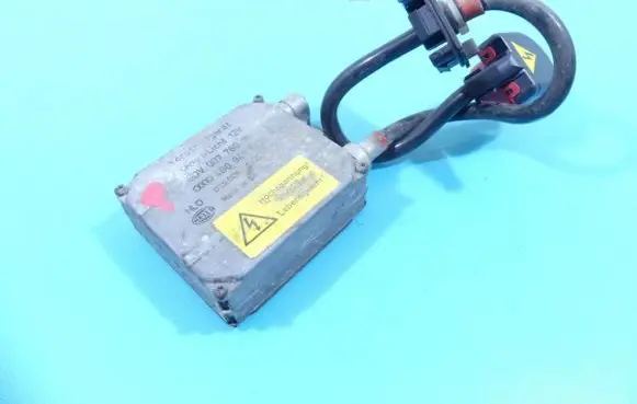 Headlight ballast module Xenon