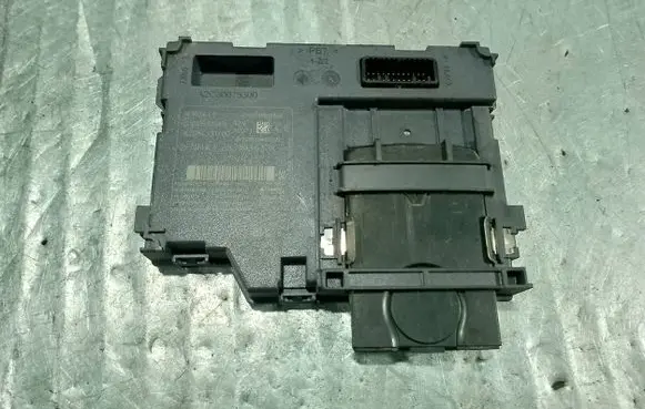 Renault Clio IV Ignition key card reader 285903438R