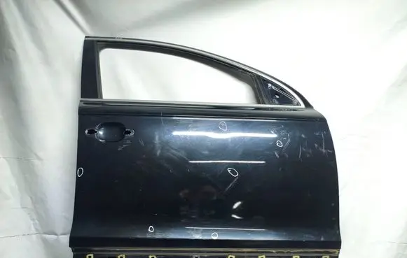 Audi Q7 4L Front door 