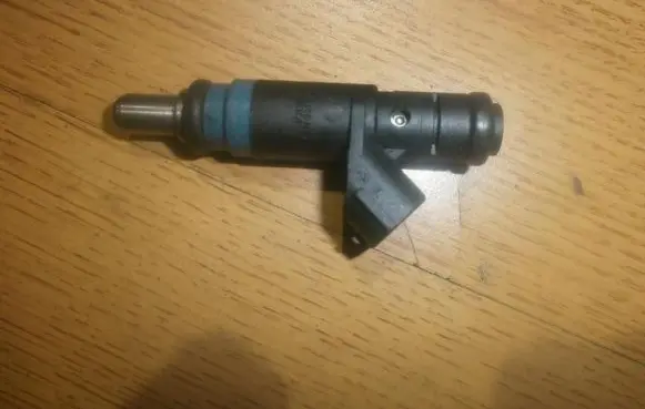 Audi A4 S4 B6 8E 8H Fuel injector 06b133551k 1073b02146