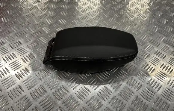 Nissan Juke II F16 Armrest PU15982