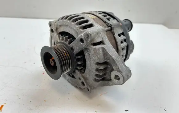 Jaguar XK - XKR Generator/alternator 6W8310300AA