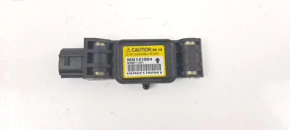 Mitsubishi Grandis Airbag deployment crash/impact sensor W002T11071 MN141004