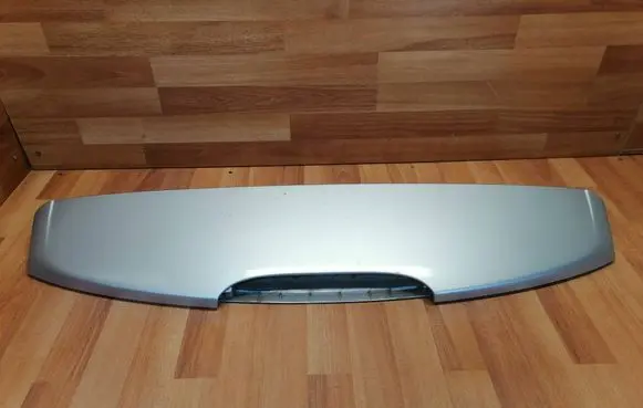 Tailgate/trunk spoiler