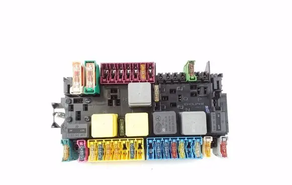Infiniti Q30 Fuse module A2469067100
