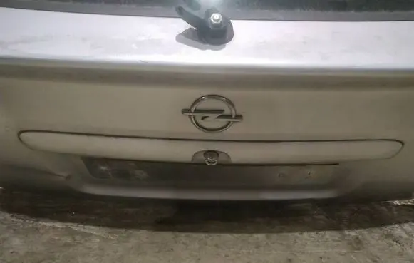 Opel Astra G Trunk door license plate light bar