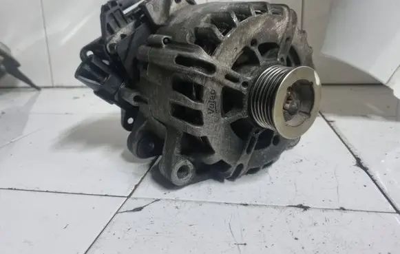 Citroen Berlingo Generator/alternator 9675753680 2612707C 613024348