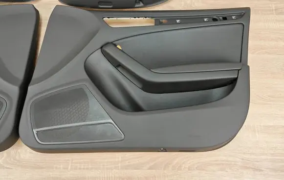 Audi A5 Sportback 8TA Front door card panel trim