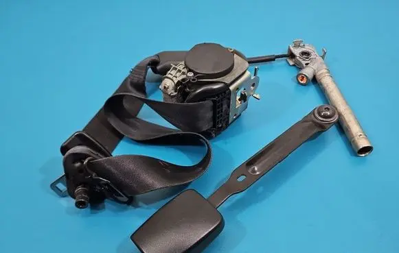 Renault Megane III Front seatbelt IMPRK1547917