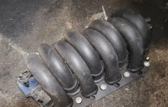 Porsche Cayenne (9PA) Intake manifold