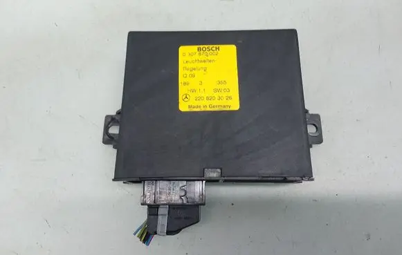 Mercedes-Benz S W220 Light module LCM 2208203026