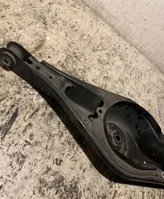 Volvo XC40 Rear upper control arm/wishbone 4287176