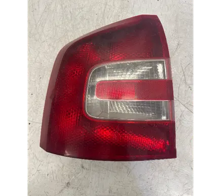 Skoda Octavia Mk2 (1Z) Rear/tail lights 1Z9945095