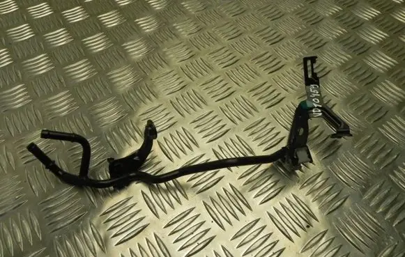 Volkswagen Tiguan Engine coolant pipe/hose 04L121070AB VD10459