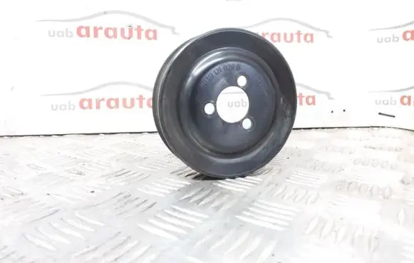 Volkswagen Golf V Water pump pulley 03D121028B