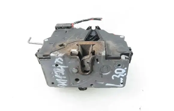 Opel Corsa D Front door lock 13258270