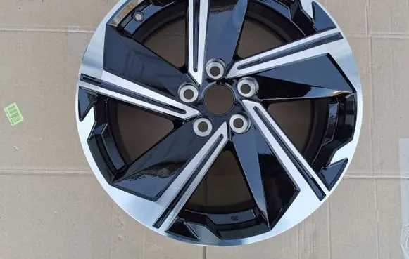 Mitsubishi Eclipse Cross R18 alloy rim 4250G472
