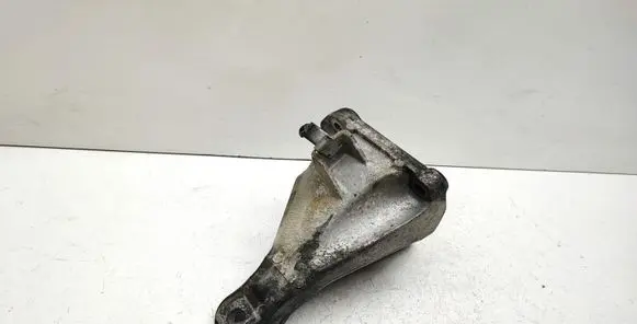 BMW 1 E81 E87 Engine mounting bracket 6781916 22116781916
