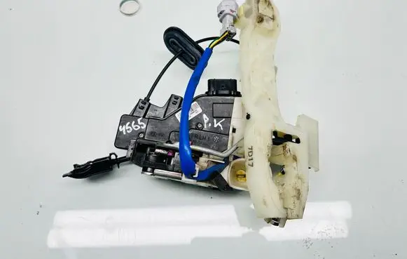 KIA Optima Front door lock 81310d4060