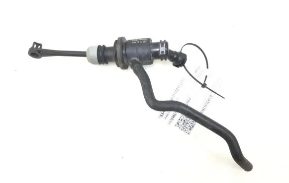 Clutch slave cylinder