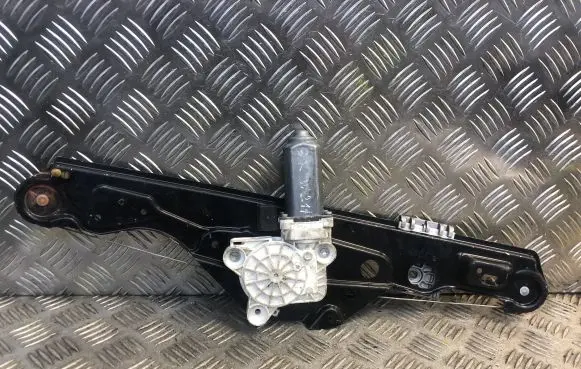 Mercedes-Benz E W211 Rear door window regulator with motor 2117300146