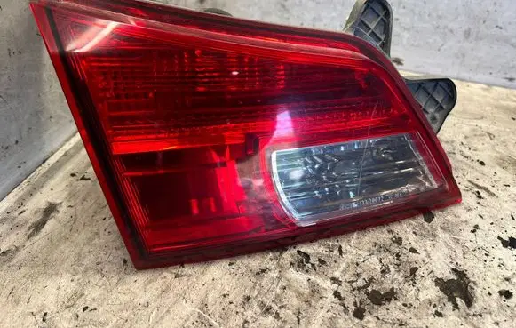 Subaru Outback Tailgate rear/tail lights 13220072