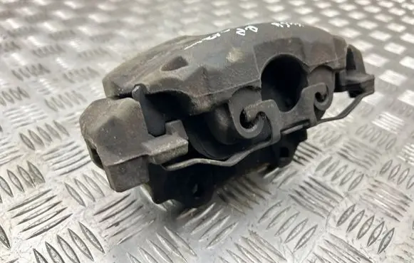 Ford Kuga II Front brake caliper