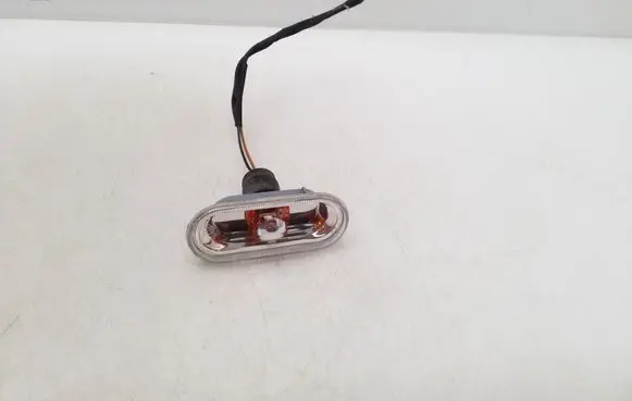 Volkswagen PASSAT B5 Front fender indicator light 7E0949117