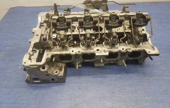 BMW 7 F01 F02 F03 F04 Engine head N20B20A