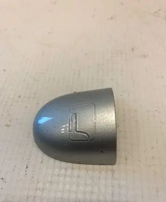 Renault Laguna I Front door handle cover 8200028782