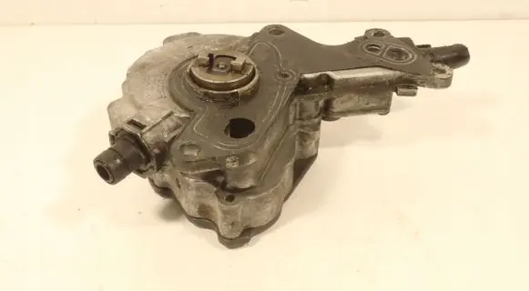 Skoda Octavia Mk2 (1Z) Vacuum pump 038145209