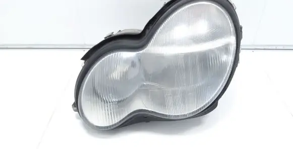 Mercedes-Benz C W203 Headlight/headlamp A2038200161