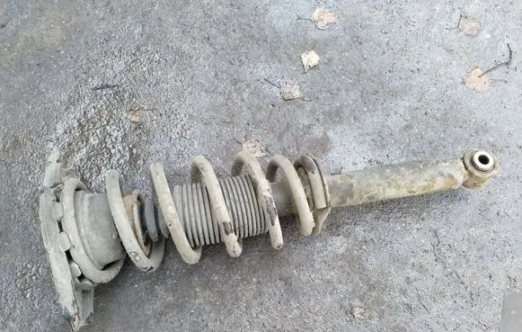 Nissan Primera Rear shock absorber/damper