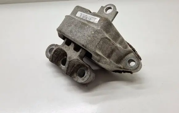 Engine mount bracket
