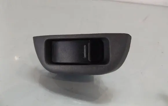 Toyota Aygo AB10 Electric window control switch 