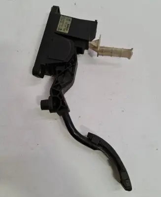 Volkswagen Golf IV Accelerator throttle pedal 0281002346 202077 12721503