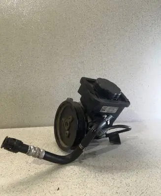 BMW X3 E83 Power steering pump 3450765