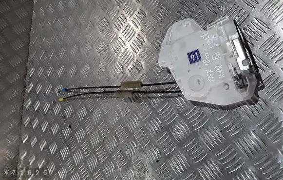 Mitsubishi ASX Front door lock a047218