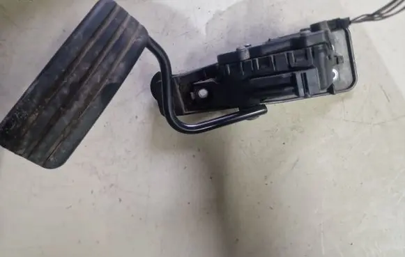 Renault Espace - Grand espace IV Accelerator throttle pedal 8200007513