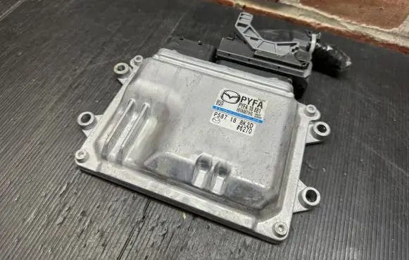 Mazda CX-5 II Engine control unit/module ECU P587188K2D PYEA18881 PTF0671H