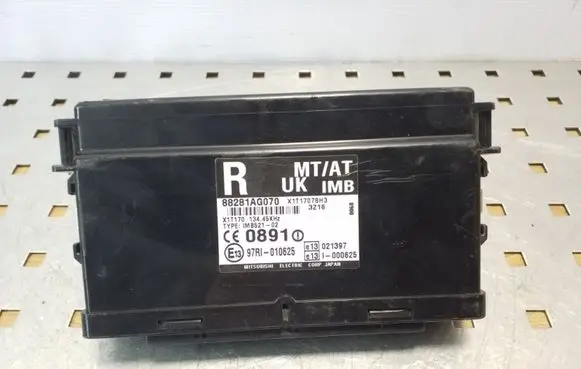 Subaru Legacy Gearbox control unit/module 88281AG070