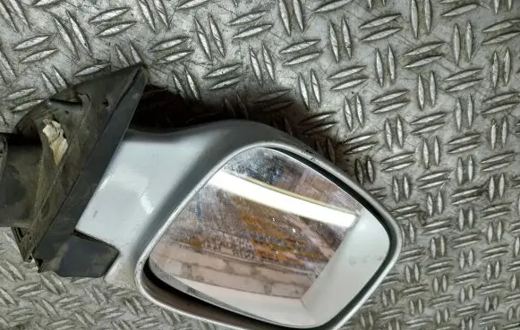 Opel Frontera A Front door electric wing mirror