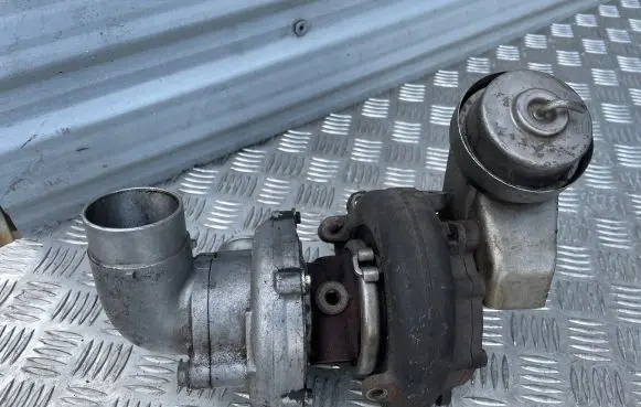 Toyota Avensis T250 Turbo 172010R020 0605160113