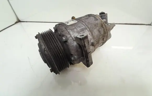 Volkswagen Jetta V Air conditioning (A/C) compressor (pump) 1K0820803Q 06368005563