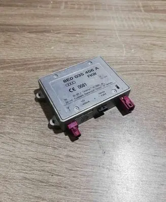 Audi A4 S4 B6 8E 8H Antenna control unit 8E0035456A