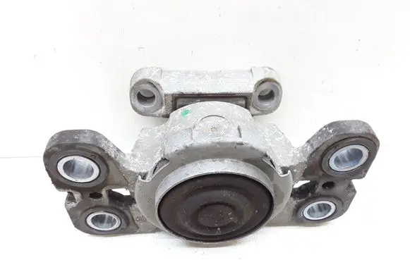 Volvo V70 Engine mount bracket 6G927M121RF